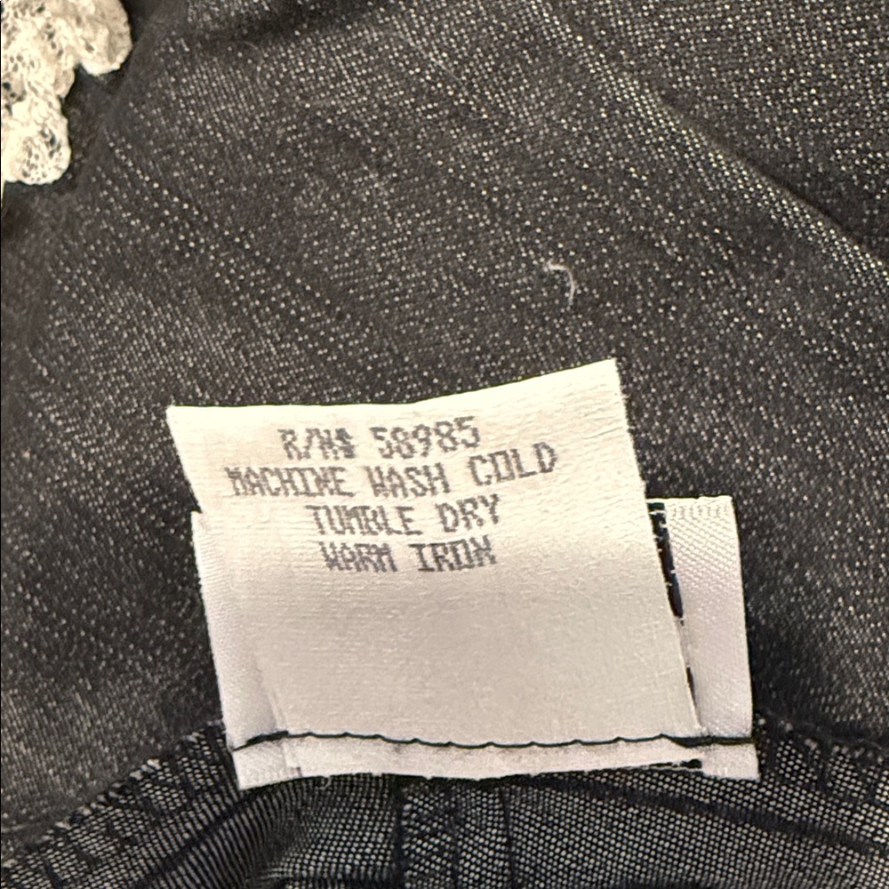 Vintage Clio Black Denim Skirt with White Stitching. Size 8 - Picture 5 of 8